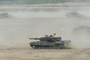 Польша готова направить в Латвию танковую роту