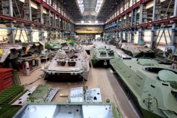 На танки Украине «немає грошей»