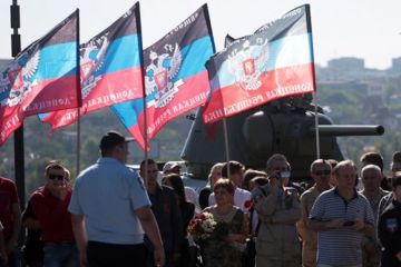 «Донбасс пронизан Россией. Но Украина не уступит»