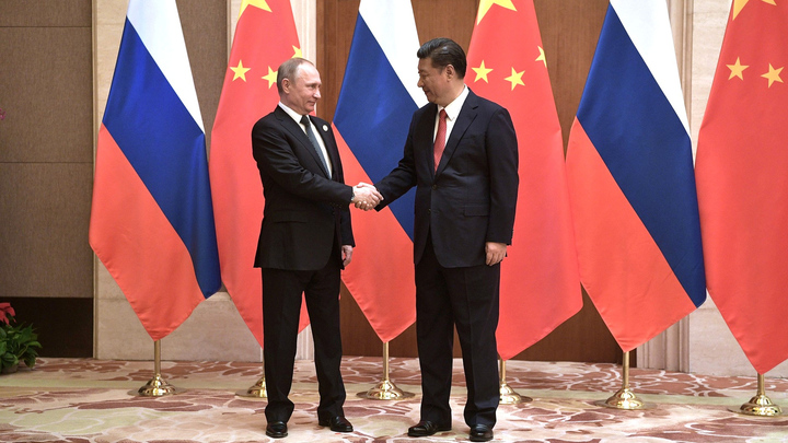 В ответ на российско-китайскую консолидацию Вашингтон грозит миру ядерной дубинкой