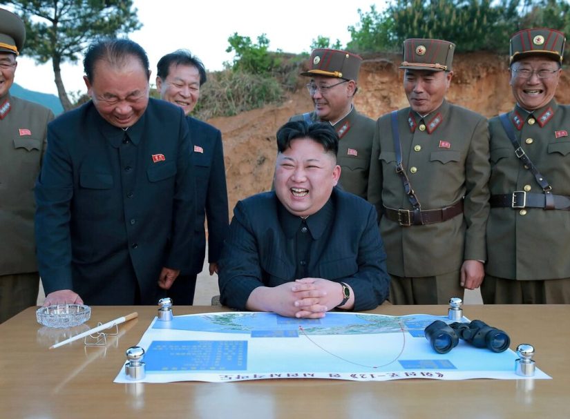 Ким продолжает отгрузки продукции ВПК. Разведка в Сеуле пишет, что русским уже скоро складывать негде будет