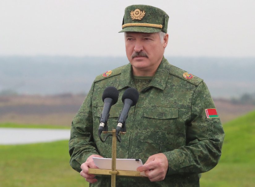 Атака на Минск и 120 тысяч возле границы: Лукашенко заговорил о войне