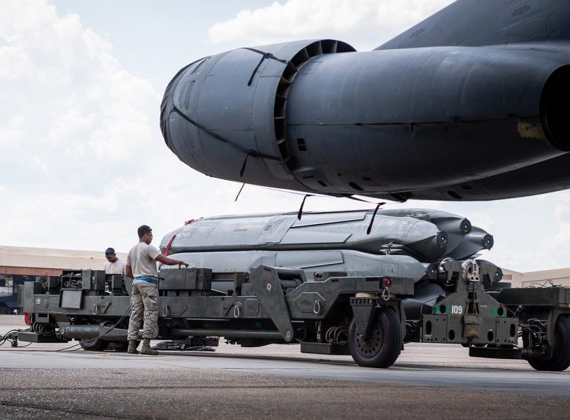Маски сброшены: США отработали применение по России AGM-86B с помощью 14 стратегических B-52H