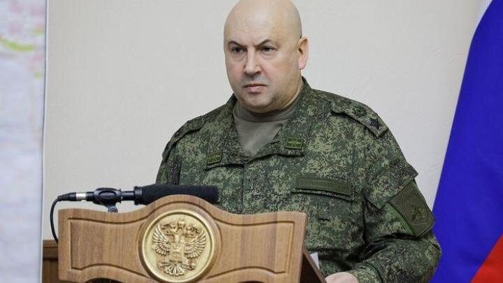 Народу нужен "лучший генерал": От нового министра обороны ждут возвращения Суровикина на СВО