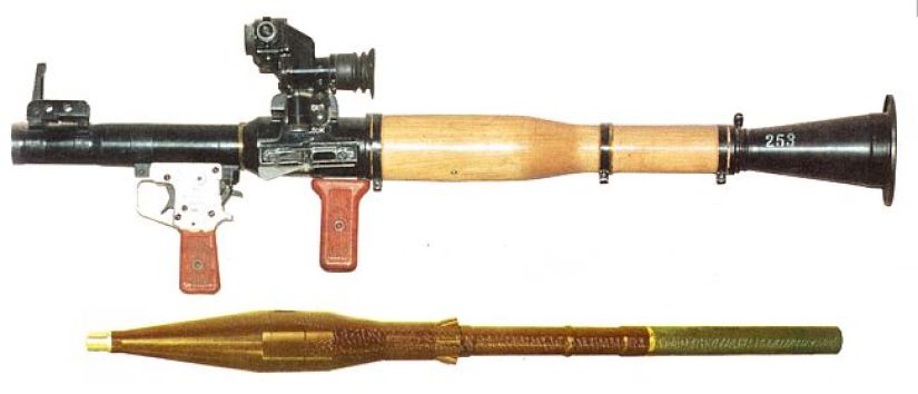 Противотанкового гранатомета рпг 7. Гранатомет РПГ 7д. Противотанковый ручной гранатомет «РПГ-7д». Ручной противотанковый гранатомет РПГ-7. ПГО на РПГ 7.