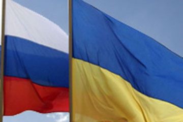 Азаров: Товарооборот между Россией и Украиной упал на 25%