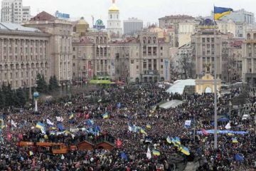 Мятежный Киев: улица наступает, власть в нокдауне