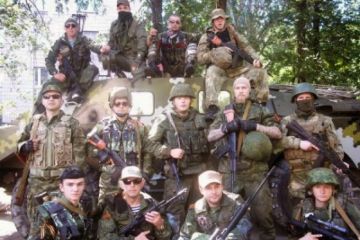 Бойцы Мотороллы уничтожают батальоны карателей «Азов» и «Донбасс-1»