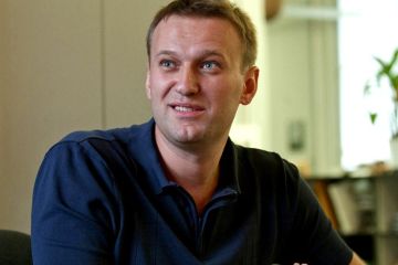 Навальный под кроватью губернатора