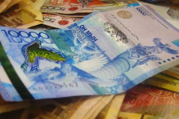 Казахстан снижает зависимость от доллара