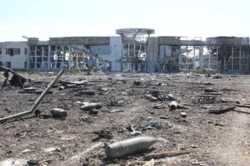 Донецкий аэропорт — могильник имени Порошенко