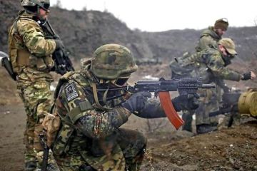 Украинская армия несет крупные потери и теряет Дебальцево