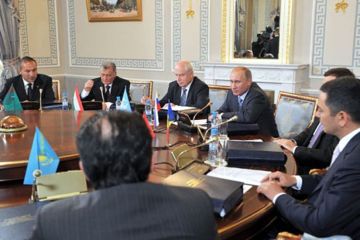 СМИ узнали об отсрочке подписания союзнического договора с Южной Осетией