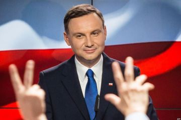 Onet: Новый президент Польши отказался позорить себя встречей с Порошенко