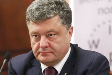 Порошенко: по стопам Януковича