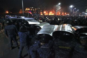 Ереванский майдан: кому выгодно повторение украинского коллапса?