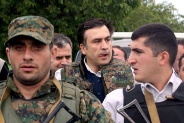 Саакашвили требует распустить МВД Украины