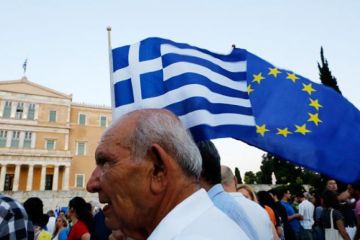 Греция остаётся в «железной клетке еврозоны»