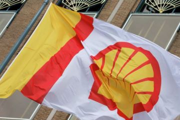 Санкции США поставили под угрозу сотрудничество &quot;Газпрома&quot; и Shell