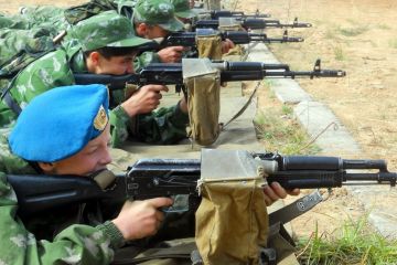 Российские патриотические организации учат детей защищать свою родину