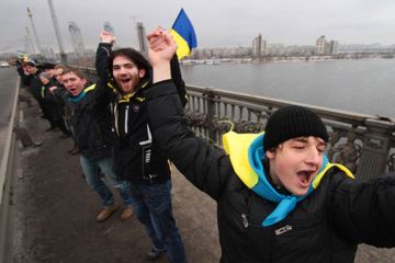Украине простили долги