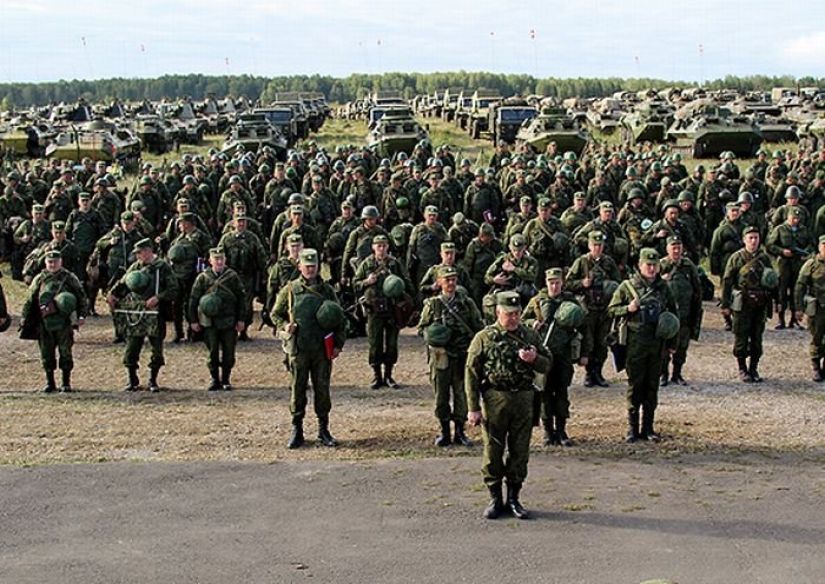 В боевой готовности находятся. Российские войска. Сухопутные войска. Армия России. Учения российских войск.