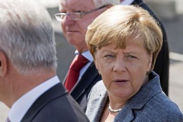Меркель уже обвиняют в предательстве