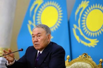Назарбаев бросил вызов доллару