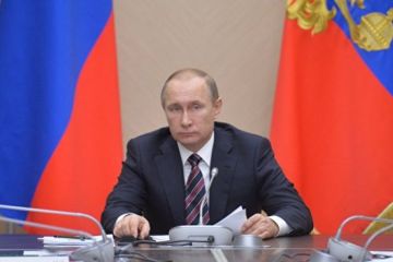 Путин призвал кабмин быть готовым к любым экономическим ситуациям