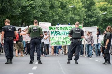 Германия не сможет справиться с миграционным кризисом ни при Меркель, ни после нее