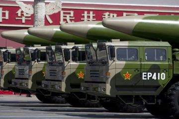 МИД Китая назвал домыслами данные о размещении ракет на границе с Россией