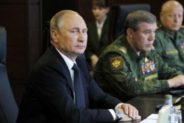 Пятая колонна испугалась сильной России