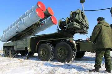 Новая ЗРС С-400 поступила на вооружение ВВО