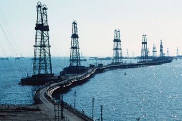 На нефтяной волне. Что будет с курсом рубля осенью