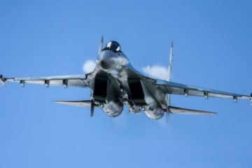 Воздушный бой: Су-35С поймал F-22 в Сирии, как курсанта-пацана