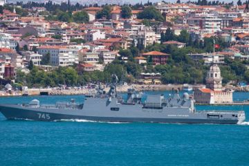 Боевой корабль РФ выдвинулся к Азовскому морю