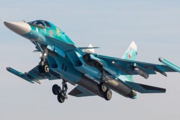 Су-34 потренировались у границ Украины уничтожать системы ПВО