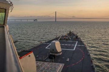 Корабли ВМФ начали наблюдение за американскими эсминцами в Балтийском море