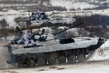 Украина перебросила тяжелое вооружение к линии соприкосновения в Донбассе
