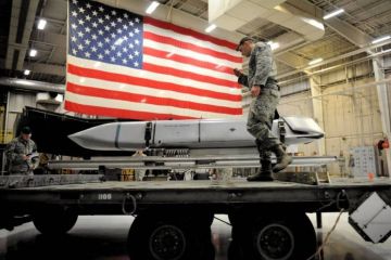 США потратят 10 военных бюджетов России на свой ядерный арсенал