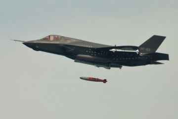 Для борьбы с С-400 американские F-35 решили оснастить стелс-бомбой
