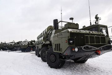 Расчеты новых ЗРС С-400 заступили на боевое дежурство в Ленобласти