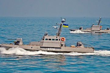Украинские корабли стягиваются к Крыму