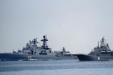 Российские моряки удивили Запад безразличием к приближающемуся крейсеру США