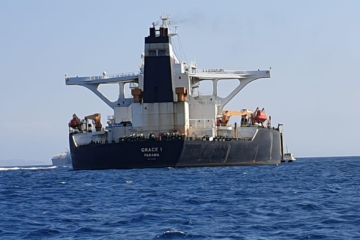 Великобритания задержала иранский танкер с нефтью для Сирии
