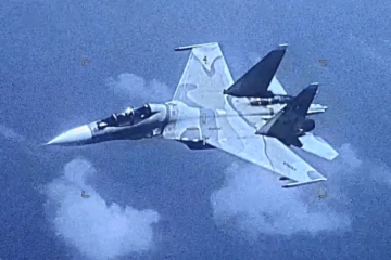 Су-30 «агрессивно» не позволил американскому самолету-шпиону нарушить границу