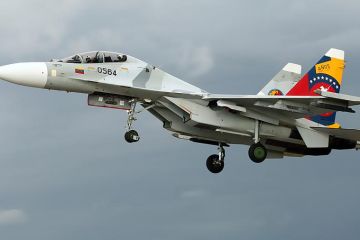 Перехват над Венесуэлой: Су-30 отогнал американского шпиона