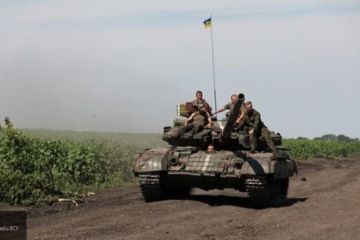 Пятая годовщина начала войны в Шахтерске: жители ДНР почтили память погибших