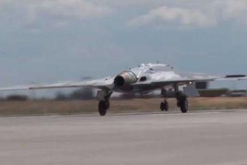 Гибрид F-117 и B-2: на Западе оценили полет "Охотника"