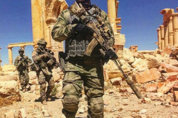 Как наш боец не испугался и спас толпу мирных жителей, показав всему миру силу русского солдата